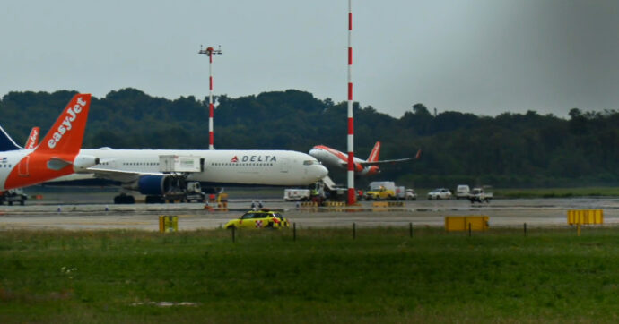 Copertina di Problemi al motore dopo il decollo, atterraggio d’emergenza all’aeroporto Malpensa-Berlusconi per un Boeing 767