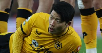 Copertina di “Insulti razzisti a Hwang Hee-chan”, poi un pugno in faccia: caos durante l’amichevole col Como, il Wolverhampton scrive alla Uefa