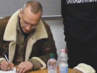 Matteo Messina Denaro, arrestato un altro fiancheggiatore del boss: “Gli ha messo un garage a disposizione per vedere l’amante”