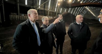 Copertina di L’Ilva al minimo fino al 2026 e la colpa non è dell’incendio: l’Afo2 riacceso con un anno di ritardo