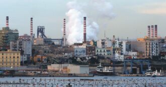 Copertina di Nuovo sequestro degli impianti dell’ex Ilva. Il gip di Potenza: “Evidente l’utilizzo criminale”. Ma l’acciaieria continuerà la sua attività