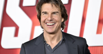 Copertina di Tom Cruise spericolato rimane sospeso in aria da un aereo senza protezione per una scena di “Mission: Impossible Dead Reckoning – Parte Due”