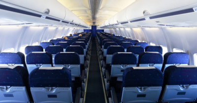 Copertina di Usare Internet durante un volo si può: abbattuto l’ultimo tabù dei viaggi aerei internazionali. E in Italia?