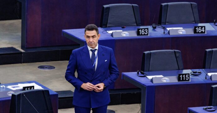 “Vannacci bocciato come vicepresidente dei Patrioti d’Europa”: contro il generale tutte le delegazioni tranne l’italiana