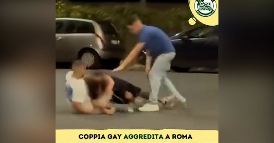 “Coppia omosessuale presa a cinghiate, calci e pugni”: la denuncia di Gay Center. Le immagini della violenta aggressione