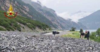 Copertina di Livigno, smottamento dopo temporale. Automobilisti e motociclisti soccorsi dai vigili del fuoco