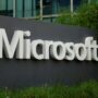 Copertina di Microsoft taglia oltre 6mila posti nel mondo. Pesano gli investimenti nei data center per l’AI