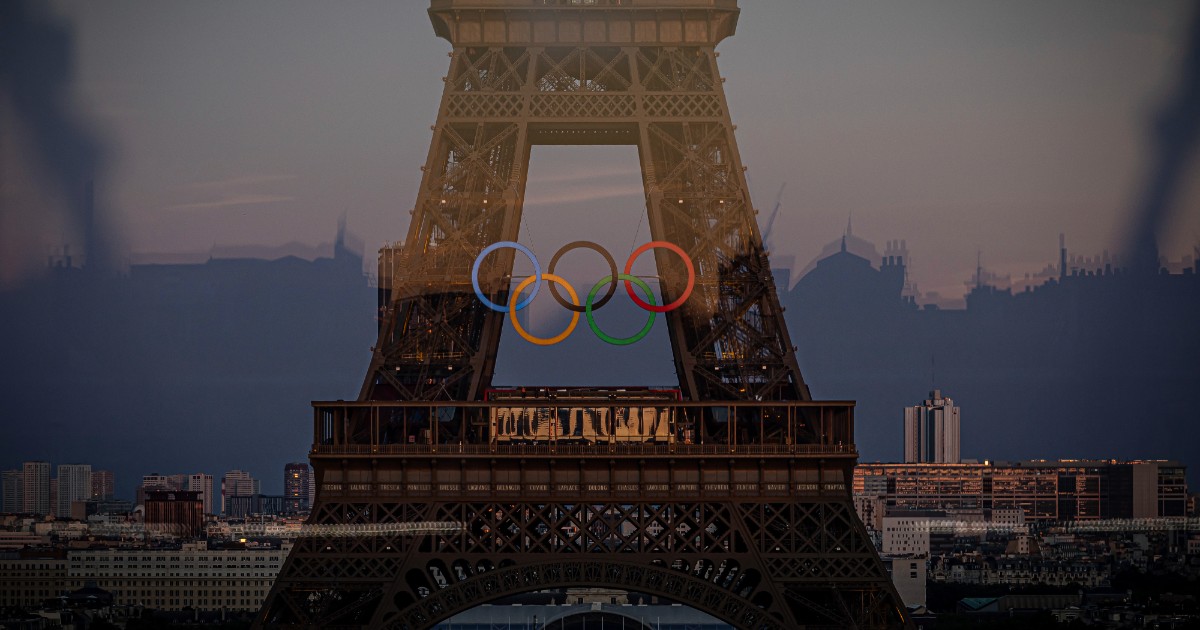 Copertina di Parigi prepara il salasso per i turisti: raddoppia il prezzo del trasporto pubblico solo per il periodo delle Olimpiadi