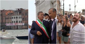 Copertina di Venezia, Brugnaro contestato all’inaugurazione del ponte votivo per il Redentore. Appeso lo striscione contro il sindaco: “Dimettiti”