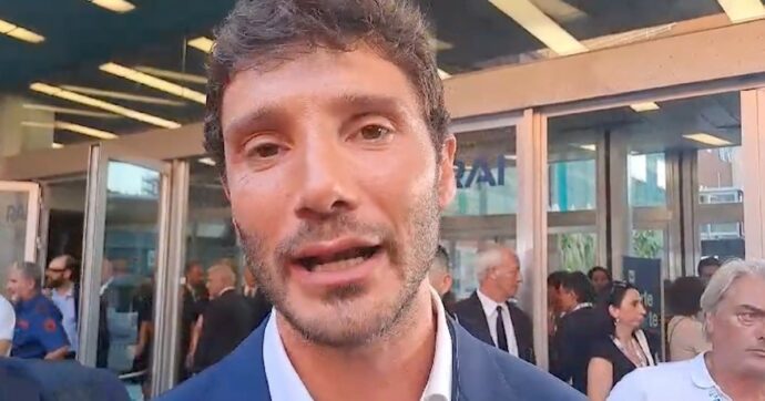 Copertina di Rai, Stefano De Martino: “Io raccomandato da Arianna Meloni? Avrei già fatto Sanremo 5 anni fa”