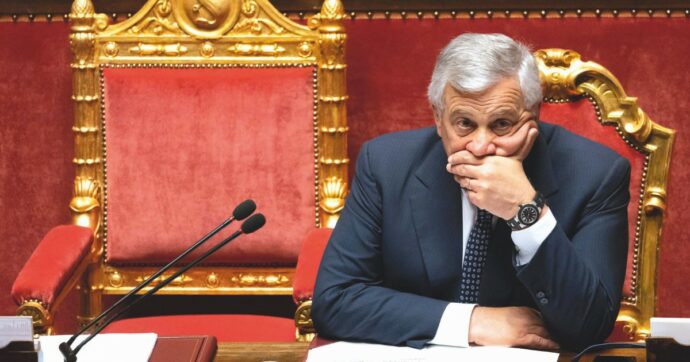 È il mese nero di Tajani: prova a salvare il posto con Letta e Confalonieri