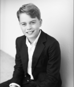 Copertina di Il principino George oggi compie 11 anni, il tempo dei giochi sta finendo: “Sarà sottoposto a regole sempre più ferree e la sua vita si trasformerà”