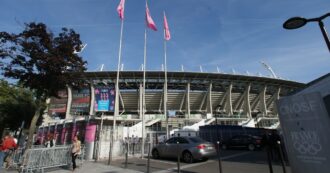 Copertina di Biglietti gratis per tutti i tifosi allo stadio, confermata l’iniziativa del Paris FC: “Una nuova visione del calcio è possibile”
