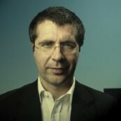 Copertina di Il vocabolario delle sirene, torna in libreria il testo introvabile del misterioso Frank Gonella – L’incipit in esclusiva