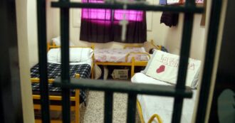 Copertina di Bambini in carcere con le madri detenute, il governo non cede sulle misure alternative. Gli esperti: “Compressi i diritti dei minori”