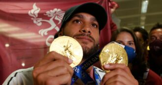 Copertina di Olimpiadi, quanto guadagnano gli atleti italiani che vincono una medaglia? La vera svolta è con l’oro: il confronto con gli altri Paesi