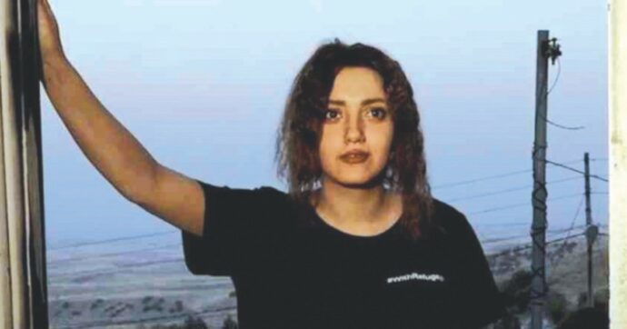 Copertina di Attivista curda resta in carcere: “È la scafista”