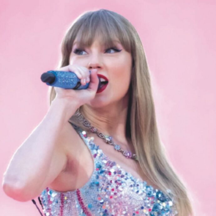 Uomo arrestato per essere entrato in casa di Travis Kelce: voleva consegnare a Taylor Swift dei documenti sulla disputa tra Justin Baldoni e Blake Lively