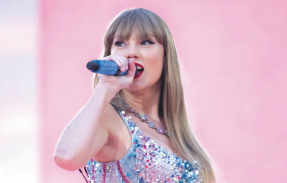 Uomo arrestato per essere entrato in casa di Travis Kelce: voleva consegnare a Taylor Swift dei documenti sulla disputa tra Justin Baldoni e Blake Lively