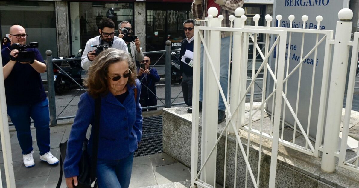 Caso Yara Gambirasio, la pm Letizia Ruggeri accusata di frode e depistaggio: “Nelle 54 provette non c’è più niente, tenerle in frigo una spesa inutile”