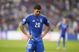 Copertina di Non c’è pace per la famiglia Zaccagni, dopo Angela e Chiara Nasti derubati anche i genitori del calciatore