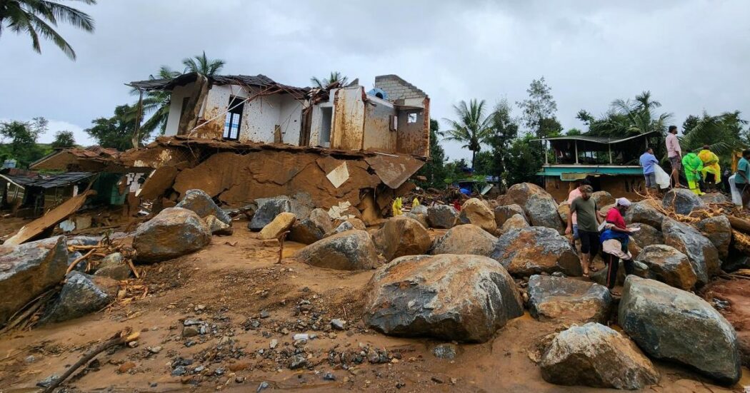 India, frane nel Kerala: almeno 106 morti e centinaia tra feriti e dispersi. “Una delle peggiori calamità naturali del Paese”