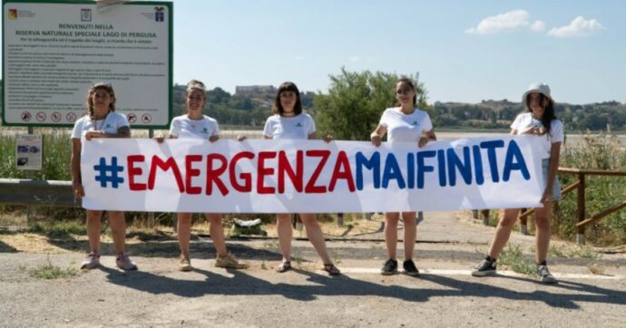 Legambiente, blitz di Goletta al lago di Pergusa: “L’emergenza in Sicilia è figlia della siccità del Po del 2022 rimasta inascoltata”
