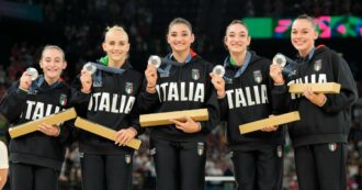 Copertina di I segreti delle Fate d’argento: grazia ed eleganza italiane contro la forza muscolare delle potenze della ginnastica