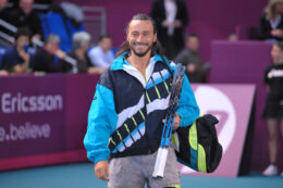 Copertina di “Negli ultimi 20 anni Parigi è diventata pericolosa, c’è stata l’impennata dell’immigrazione e per le Olimpiadi 2024 troppe tasse”: Bob Sinclar scatenato