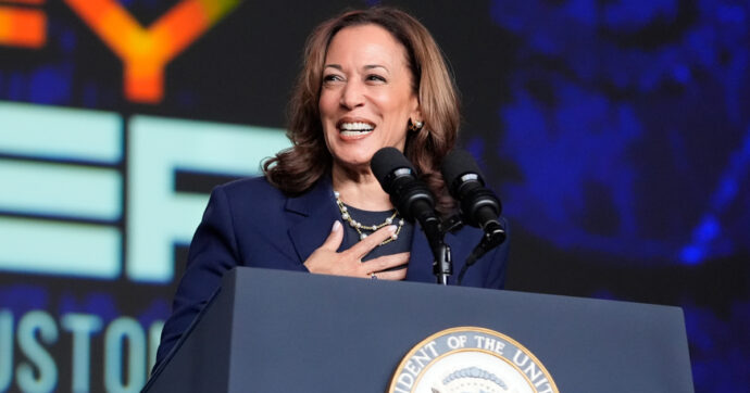 Kamala Harris ottiene la nomination. Prima donna afroamericana a correre per la presidenza. Lunedì il nome del vice