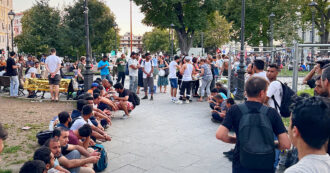 Copertina di In ferie per accogliere i migranti che transitano da Trieste. Così “la pratica politica della cura” sostituisce le istituzioni