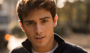 Copertina di “L’indignazione per i regali agli influencer? Dipende dalla serietà di brand e creator. Rispetto chi non usa i social, sono più liberi”: Tommaso Cassissa e la Gen Z