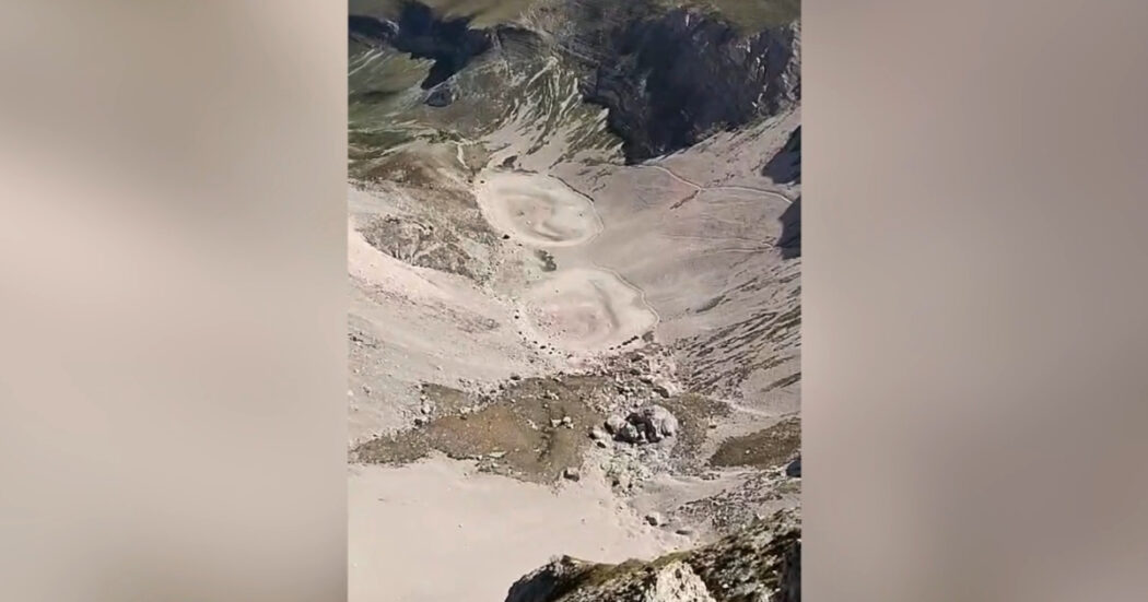 Siccità, il video impressionante del lago di Pilato totalmente prosciugato. E c’è apprensione per il chirocefalo marchesoni