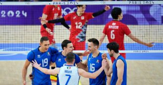 Copertina di Epica vittoria dell’Italia del volley: annulla 4 match point al Giappone e trionfa al quinto set. È in semifinale