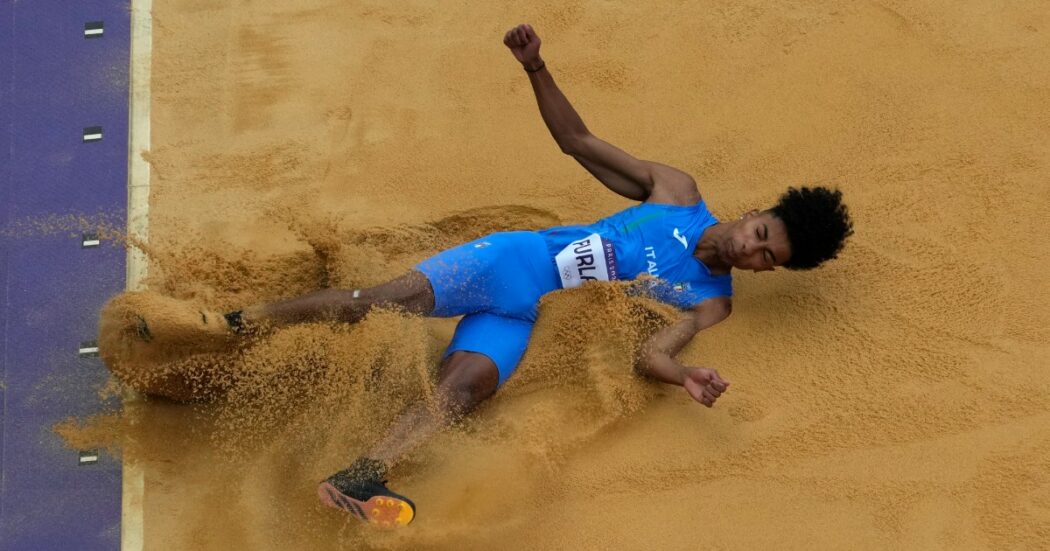 Mattia Furlani storico: l’azzurro è medaglia di bronzo nel salto in lungo