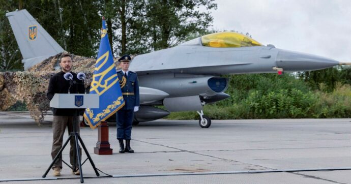 Bombe russe su Kiev: “Cercano gli F-16” (e prendono Toretsk)