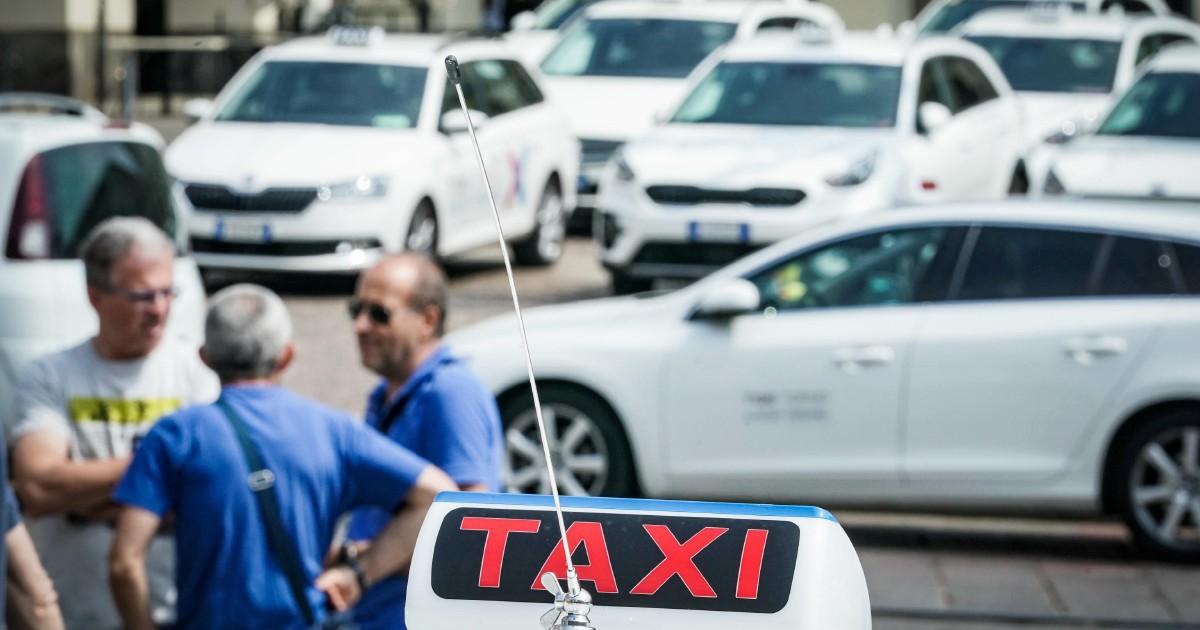 proclamato lo sciopero nazionale dei taxi il 15 di dicembre a roma immobilismo del governo da Ilfattoquotidiano.it proclamato lo sciopero nazionale dei taxi il 15 di dicembre a roma immobilismo del governo