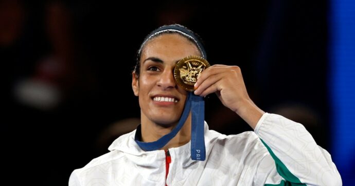 Imane Khelif vince l’oro alle Olimpiadi di Parigi: la festa (e la rivincita) della pugile algerina al centro delle polemiche