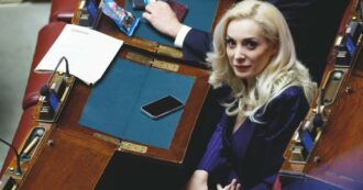 Copertina di Fascina, giustificazione finita: FI non copre più le assenze alla Camera