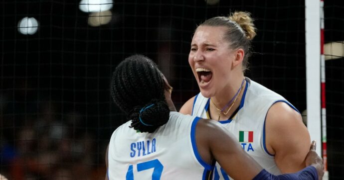 Oro nella pallavolo femminile, chi è Ekaterina Antropova: l’opposta che un anno fa (esatto) ottenne la cittadinanza italiana – La sua storia