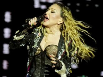 Madonna, festa di compleanno agli Scavi di Pompei? Il Parco smentisce: “Nessun party con 500 ospiti paganti”. Oggi il vertice in Prefettura