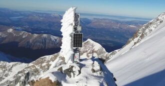 Copertina di In 2 mesi sciolti 5 metri di neve: l’agonia del ghiaccio che muore