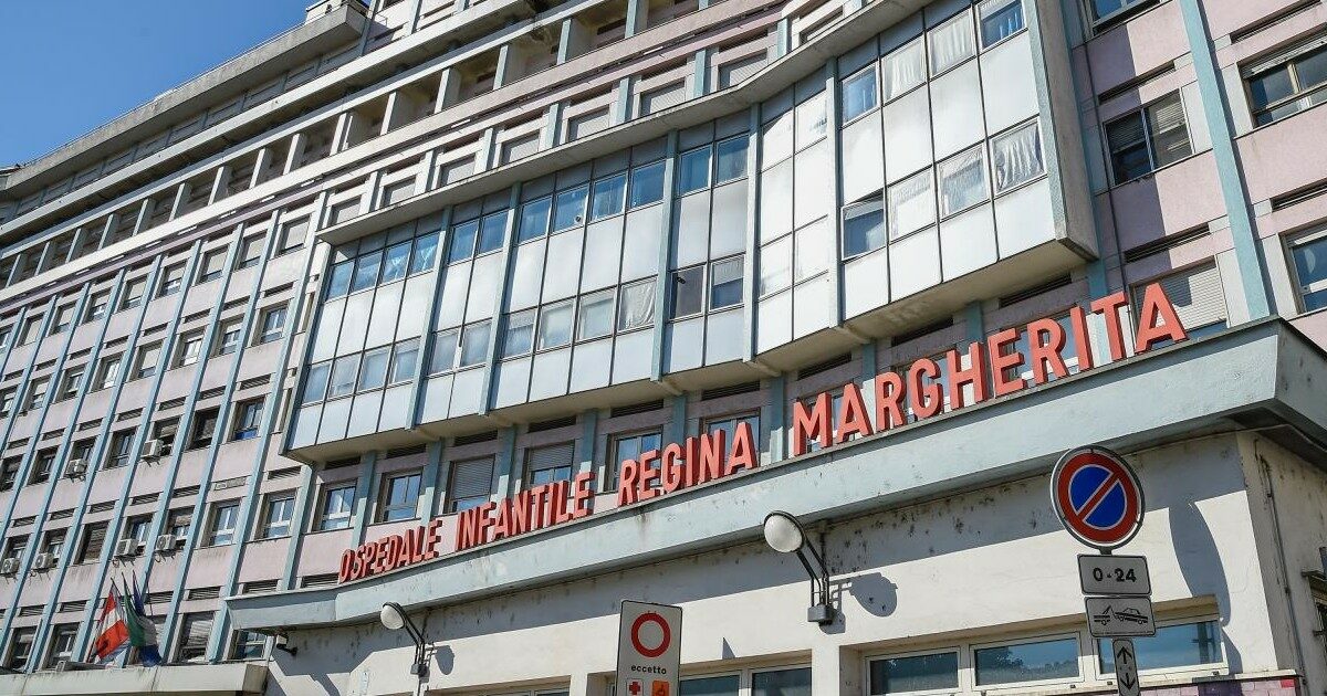 “Visite private, shopping e in banca durante le ore di lavoro”. Indagato per truffa un pediatra del Regina Margherita