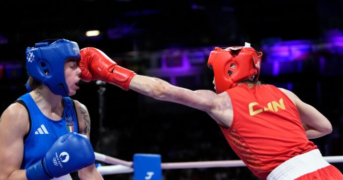 Due arbitri di boxe cacciati dalle Olimpiadi per presunta corruzione: uno di loro aveva eliminato Irma Testa dalla competizione