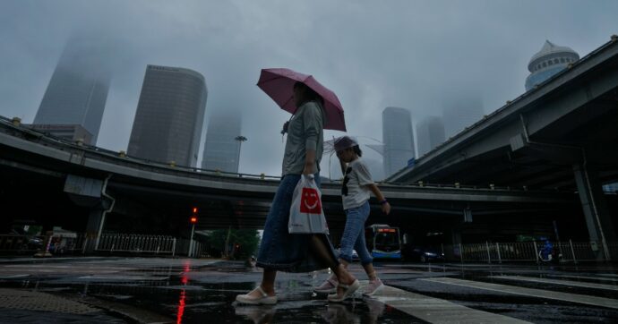 Copertina di “Piove sul bagnato”, dall’Italia del Nord a Messico e Florida