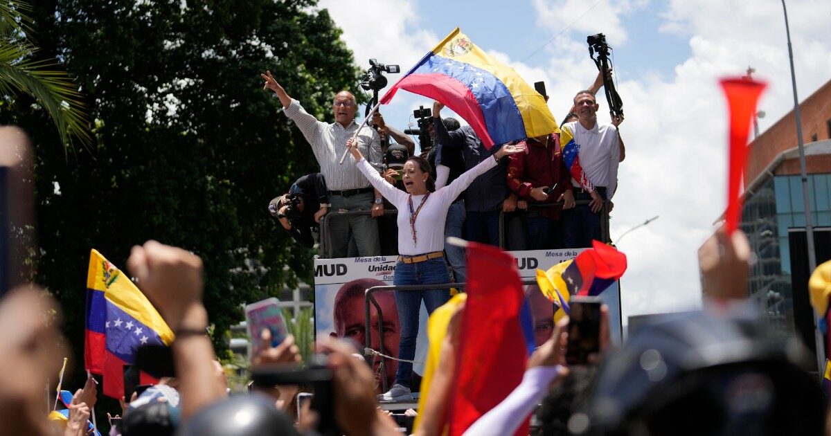 Venezuela, Biden appoggia la proposta di Brasile e Colombia: “Si torni a votare”. La leader dell’opposizione: “Un insulto”