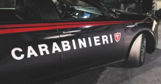 Copertina di Cagliari, discussione in famiglia finisce in tragedia: 15enne accoltella il padre alla gola in auto