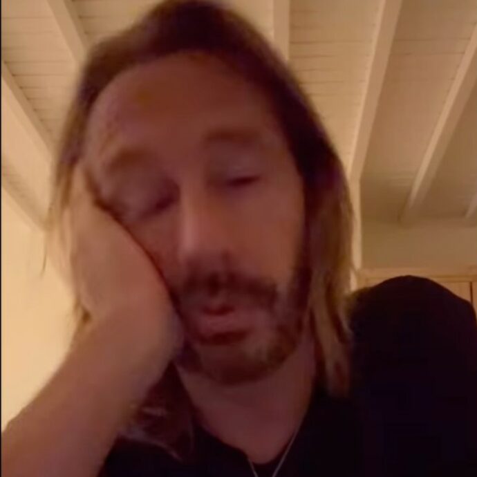 Lo sfogo di Bob Sinclar: “Mi sento così depresso stasera. È un incubo, è stata la data peggiore della mia intera carriera. Ma ho avuto la mia vendetta”