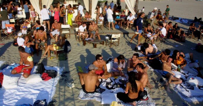 Stupro in spiaggia: 15enne accusa,  denunciato 17enne