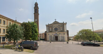 Copertina di Il parroco di Pontelongo zittisce la sindacalista che ricorda in chiesa il lavoratore di Metro suicida dopo il licenziamento